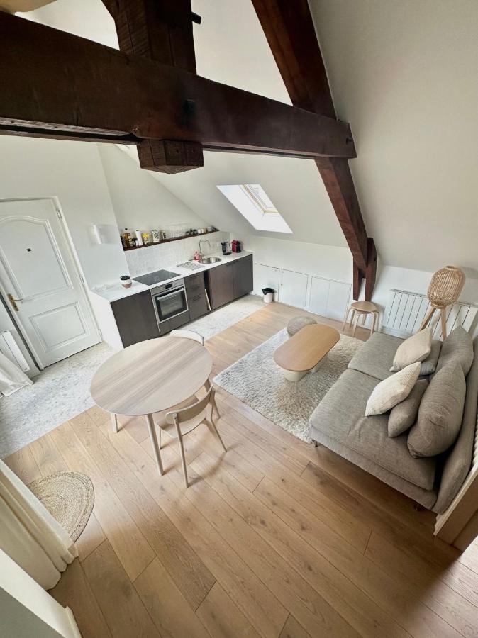 Ecrin De Calme Avec Terrasse Apartment Шамбери Екстериор снимка